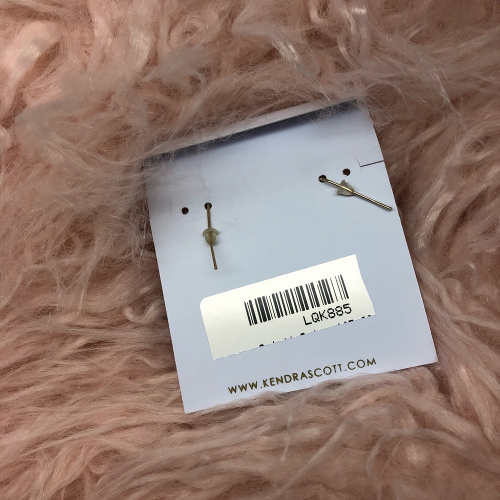 Sold. Rare Kendra Scott earnings - Picture 3 of 8